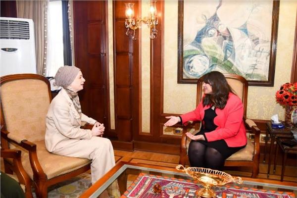 وزيرة الهجرة والقنصل العام الجديد لمصر في الكويت