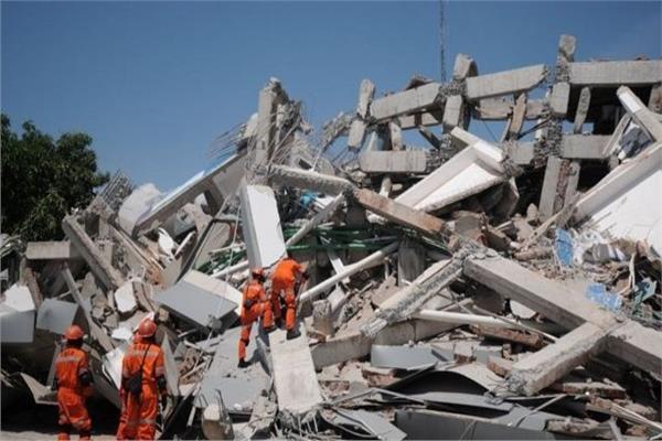 اثار التدمير التي خلفها زلزال إندونيسيا    
