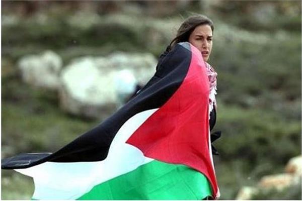 المرأة الفلسطينية تعاني من كل أنواع التمييز 