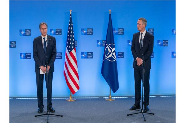 وزير الخارجية الأمريكي أنطوني بلينكين وأمين عام حلف الناتو ينس ستولتنبرج