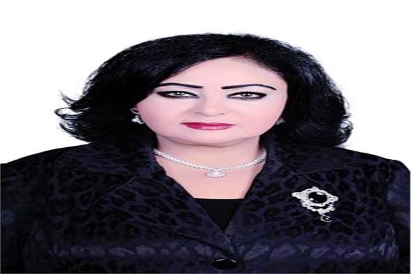 الدكتورة مشيرة أبو غالي مؤسس مجلس الشباب 