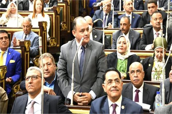  وزير الصناعة أحمد سمير