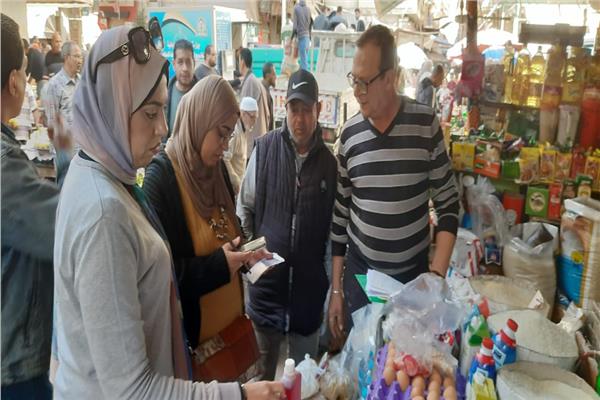 محافظ الإسكندرية: غلق 9 منشآت و104 محاضر في حملات ضبط الأسعار 