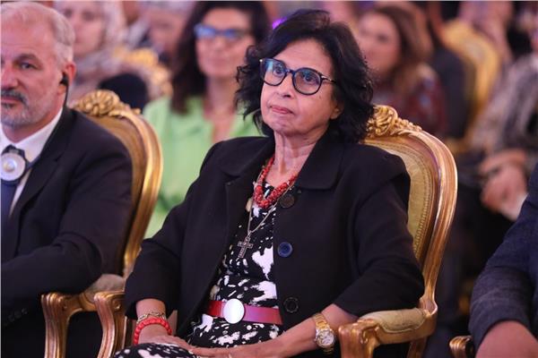 الدكتورة نادية زخاري عضوة المجلس القومي للمرأة 