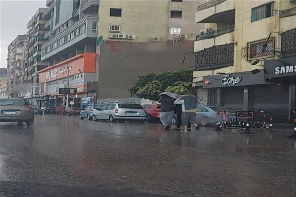 أمطار متوسطة على مدن ومراكز بمحافظة الدقهلية
