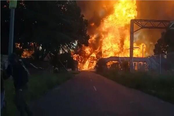 انفجار شاحنة وقود في جنوب أفريقيا