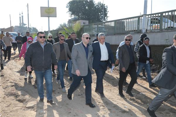 محافظ بني سويف يتفقد مراحل إنشاء مرسى سياحي 