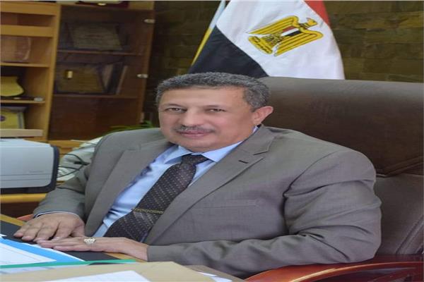   يوسف الديب وكيل وزارة التربية والتعليم 