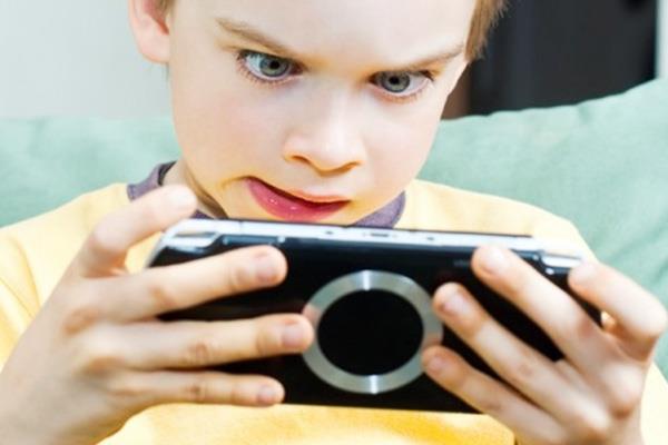   علاج إدمان الألعاب الإلكترونية للأطفال