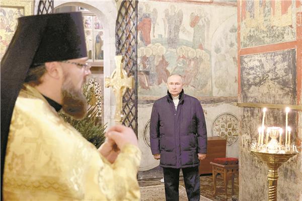 بوتين يحضر قداس عيد الميلاد الأرثوذكسي فى كاتدرائية البشارة 