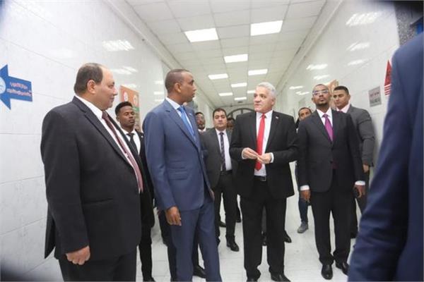 رئيس وزراء الصومال خلال الجولة