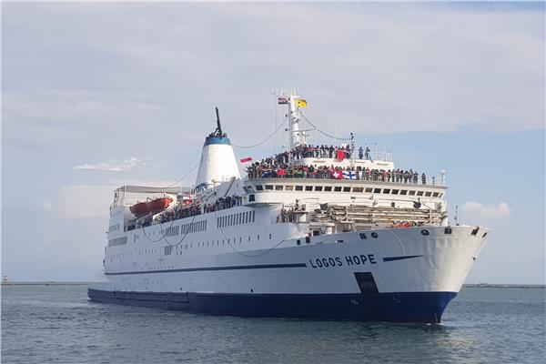 السفينة «لاجوس هوب» اثناء دخولها لميناء بورسعيد السياحي