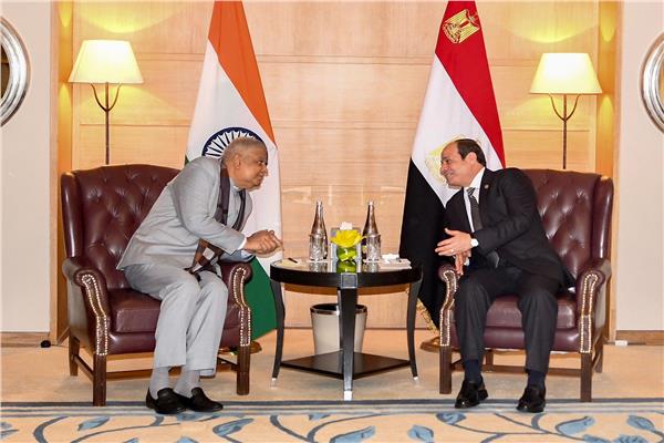 الرئيس عبدالفتاح السيسي يستقبل بمقر إقامته بنيودلهي نائب رئيس جمهورية الهند