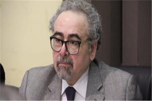 الدكتور علاء عبد الهادي رئيس مجلس النقابة العامة لاتحاد كتاب مصر