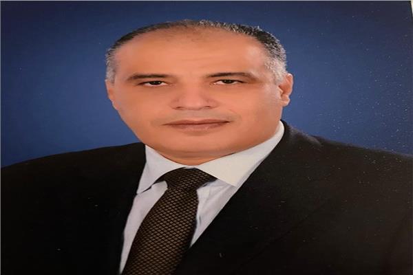 الدكتور علاء عزوز رئيس قطاع الارشاد الزراعي