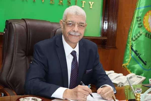  الدكتور  أحمد القاصد رئيس جامعة المنوفية 