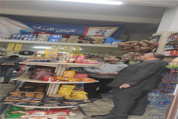 ضبط مواد غذائية مجهول المصدر في حملة لجهاز حماية المستهلك بالإسكندرية