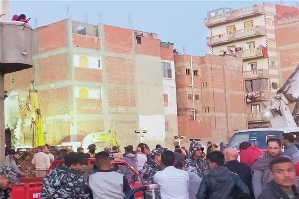 حادث انهيار عقارين بمنطقة أبو الريش بمدينة دمنهور 