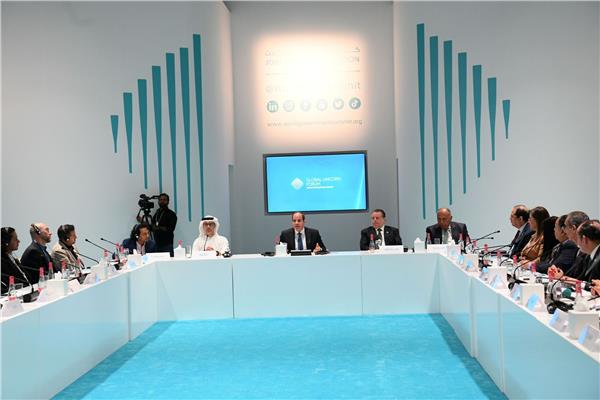 الرئيس عبد الفتاح السيسي خلال مشاركته بالمائدة المستديرة للشركات المليارية