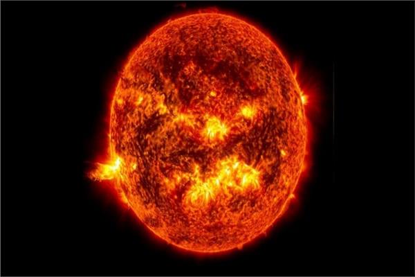 انفصال جزء من الشمس عن الأرض