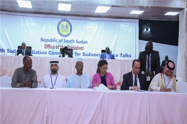 جانب من مراسم توقيع الحكومة السودانية والحركات  أطراف عملية السلام 