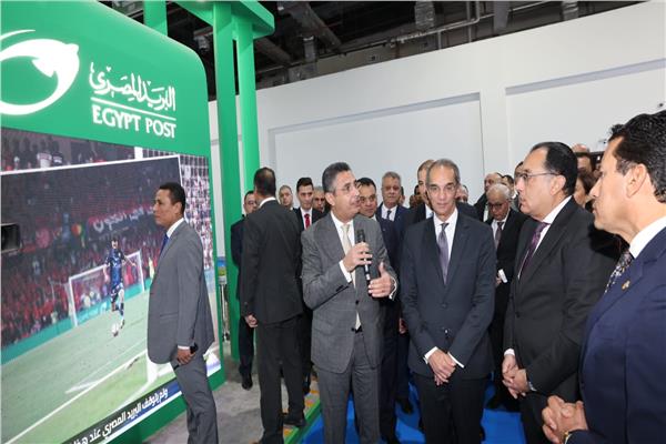 رئيس الوزراء يتفقد جناح البريد المصري بمعرض «سبورتس إكسبو»