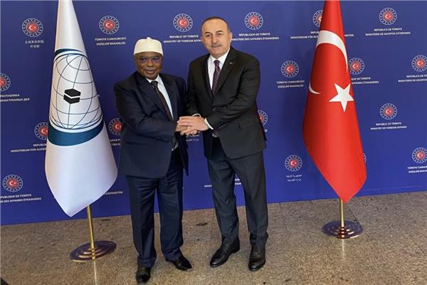 أمين التعاون الإسلامى  خلال زيارته تركيا