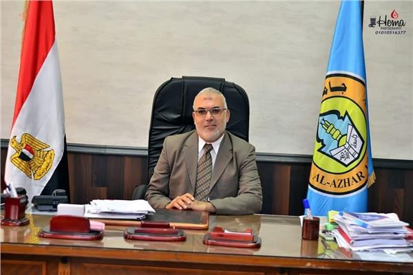  الدكتور حمدي سعد عميد كلية الشريعة والقانون بطنطا