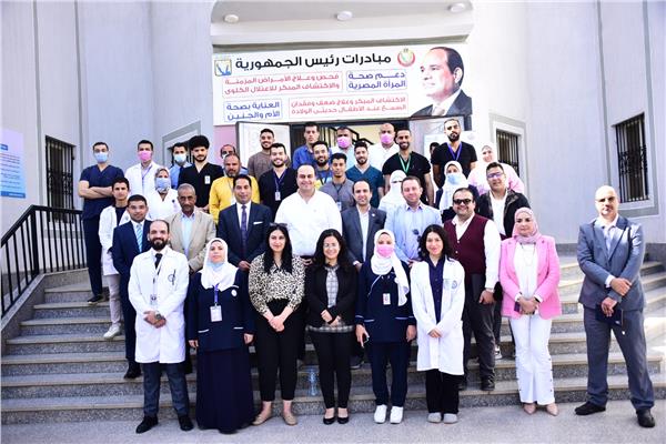 رئيس الهيئة العامة للرعاية الصحية وعدد من الأطباء بجنوب سيناء