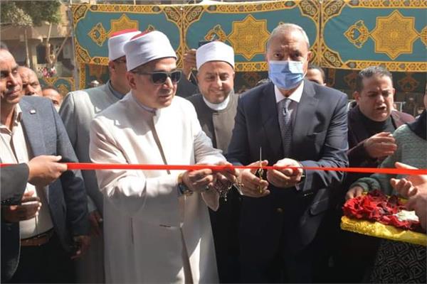محافظ القليوبية يفتتح مسجد السادات