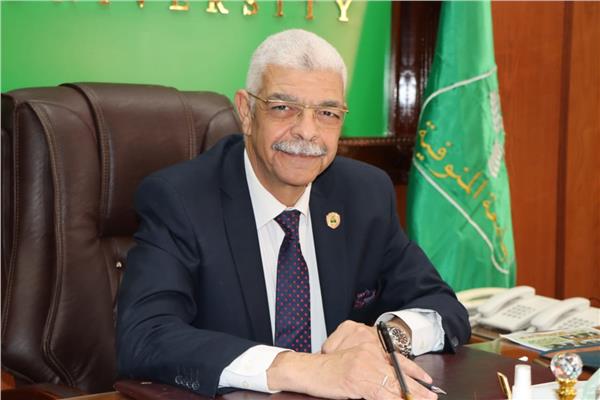 الدكتور أحمد القاصد رئيس جامعة المنوفية