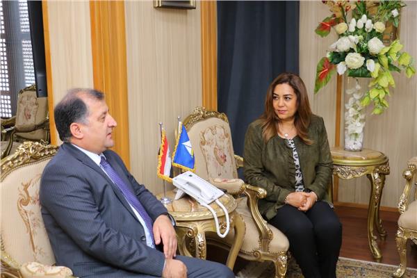 الدكتورة منال عوض محافظ دمياط و سفير جمهورية طاجيكستان لدى مصر 