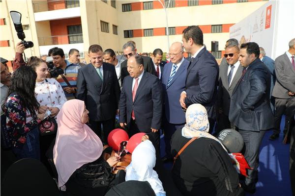 فاعليات احتفالية دكان الفرحة بجامعة عين شمس لرعاية أكثر من 5 ألاف طالب وطالبة