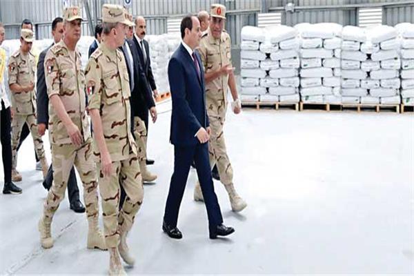 الرئيس السيسي يفتتح مجمع مصانع الأسمدة الأزوتية