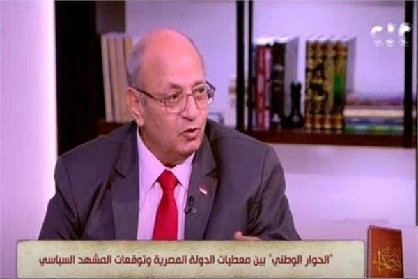  الدكتور جمال شقرة أستاذ التاريخ الحديث والمعاصر بجامعة عين شمس