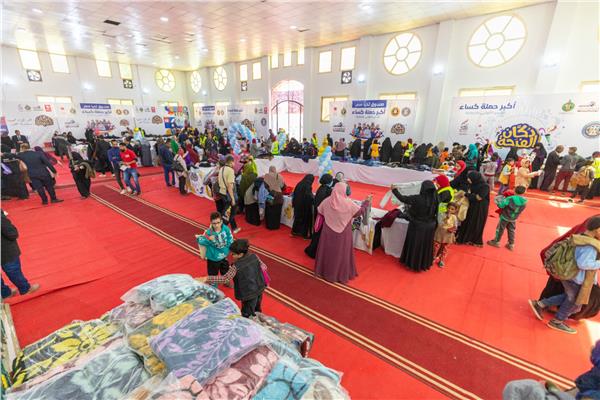 «دكان الفرحة» يفتح أبوابه لرعاية 2000 أسرة في سوهاج