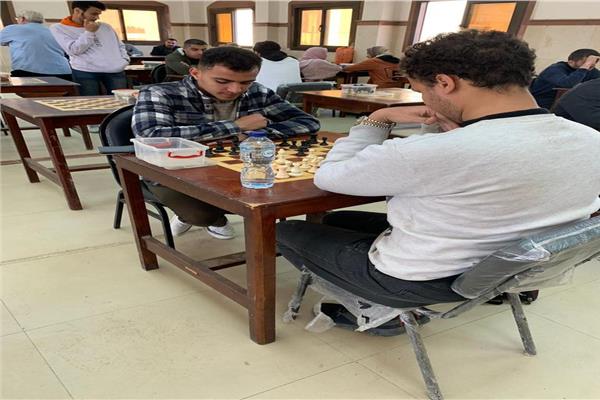 فعاليات بطولة الجامعة في لعبة "الشطرنج"