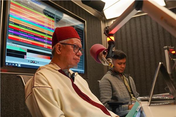 برنامجان إذاعيان لفرعي مجلس حكماء المسلمين في إندونيسيا وماليزيا خلال شهر رمضان المبارك