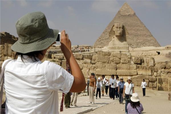 سياح في مصر 