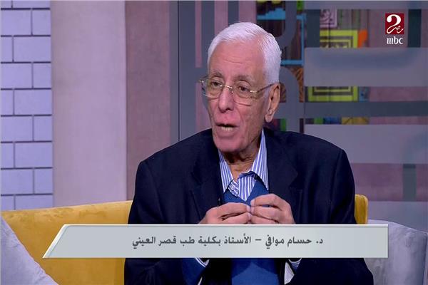 الدكتور حسام موافي، أستاذ الحالات الحرجة بكلية طب قصر العيني