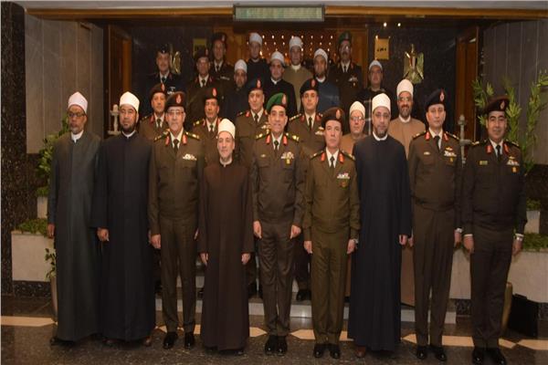 قادة القوات المسلحة ورموز وزارة الأوقاف