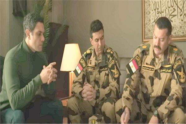 عمرو يوسف وآسر ياسين فى مشهد من مسلسل «الكتيبة ١٠١»