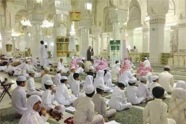 734 حلقة لتعليم القرآن الكريم بالمسجد النبوي خلال شهر رمضان‎‎