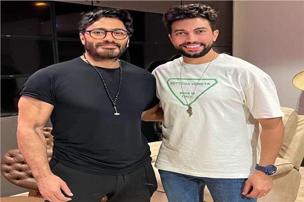 الشاعر عمرو المصري مع تامر حسني