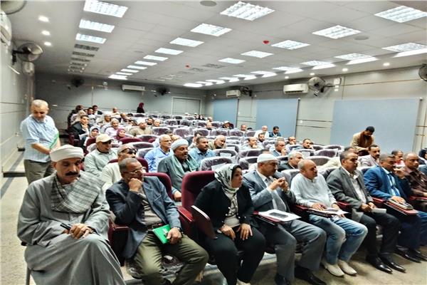 الجلسة التشاورية التي نظمتها الوحدة المحلية لمركز ومدينة أبو تشت