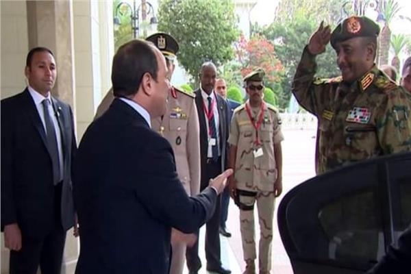 الرئيس السيسي ورئيس مجلس القيادة السوداني