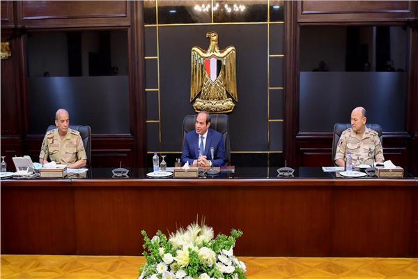 الرئيس السيسي خلال اجتماعه مع المجلس العسكري
