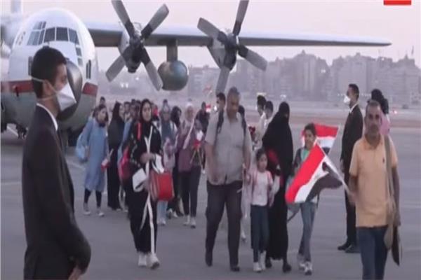 وصول مجموعة جديدة من المصريين القادمين من السودان