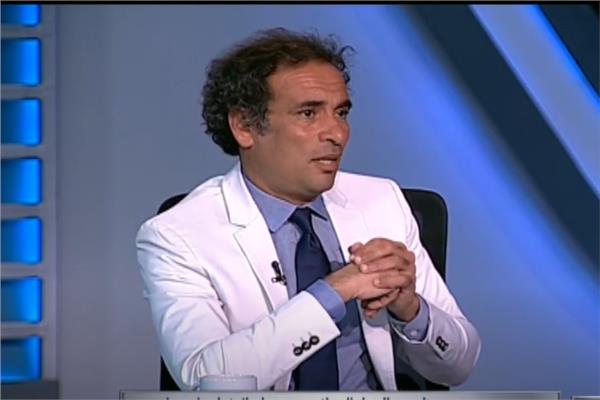 عمرو حمزاوي أستاذ العلوم السياسية