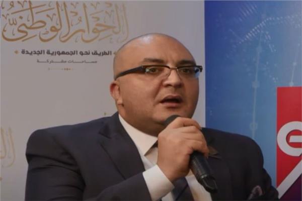 عمرو عزت، عضو مجلس الشيوخ عن تنسيقية شباب الأحزاب والسياسيين